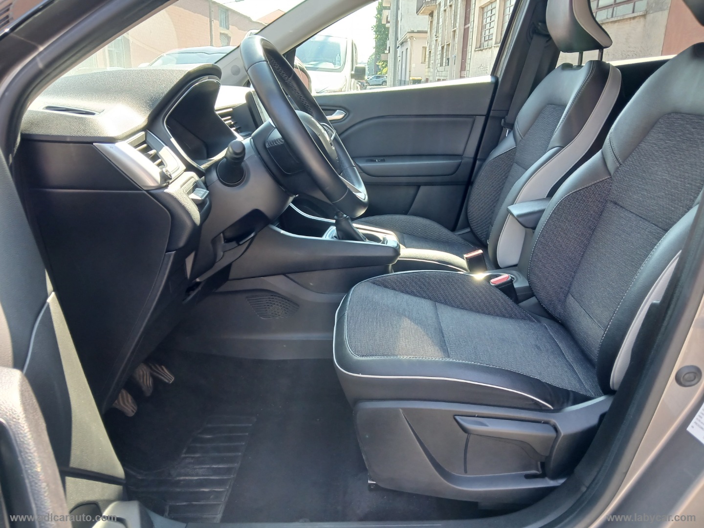 Captur TCe 140 CV Techno - immagine 9