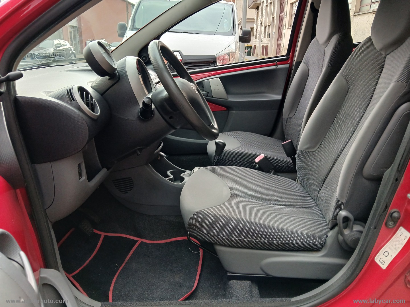 107 1.0 68 CV 5p. Plaisir 2Tronic - immagine 9