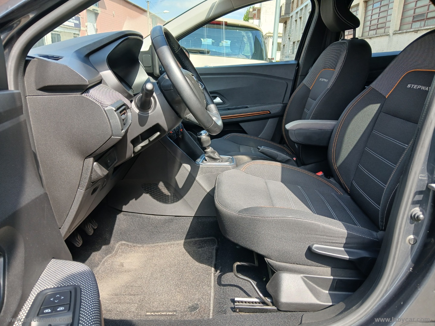 Sandero Stepway 1.0 TCe ECO-G Comfort - immagine 9