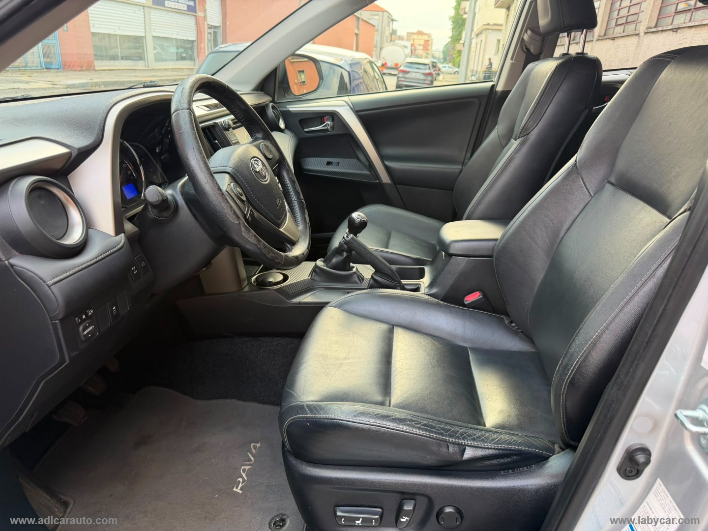 RAV4 2.0 D-4D 4WD - immagine 9