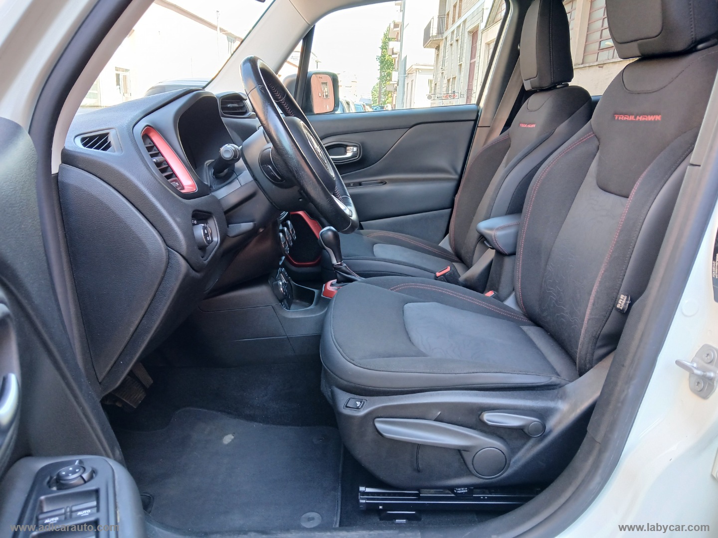 Renegade 2.0 Mjt 170CV 4WD Trailhawk - immagine 9