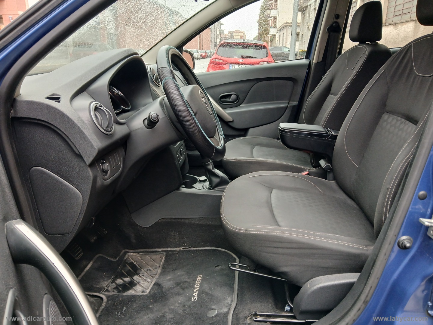 Sandero 1.2 GPL 75 CV Ambiance - immagine 9