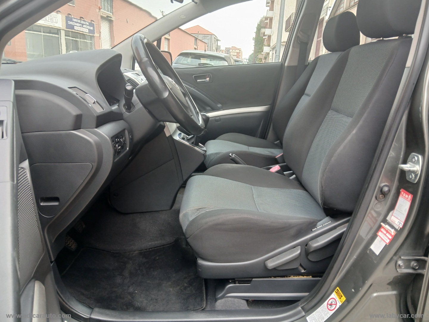 Corolla Verso 2.0 16V D-4D Sol - immagine 9