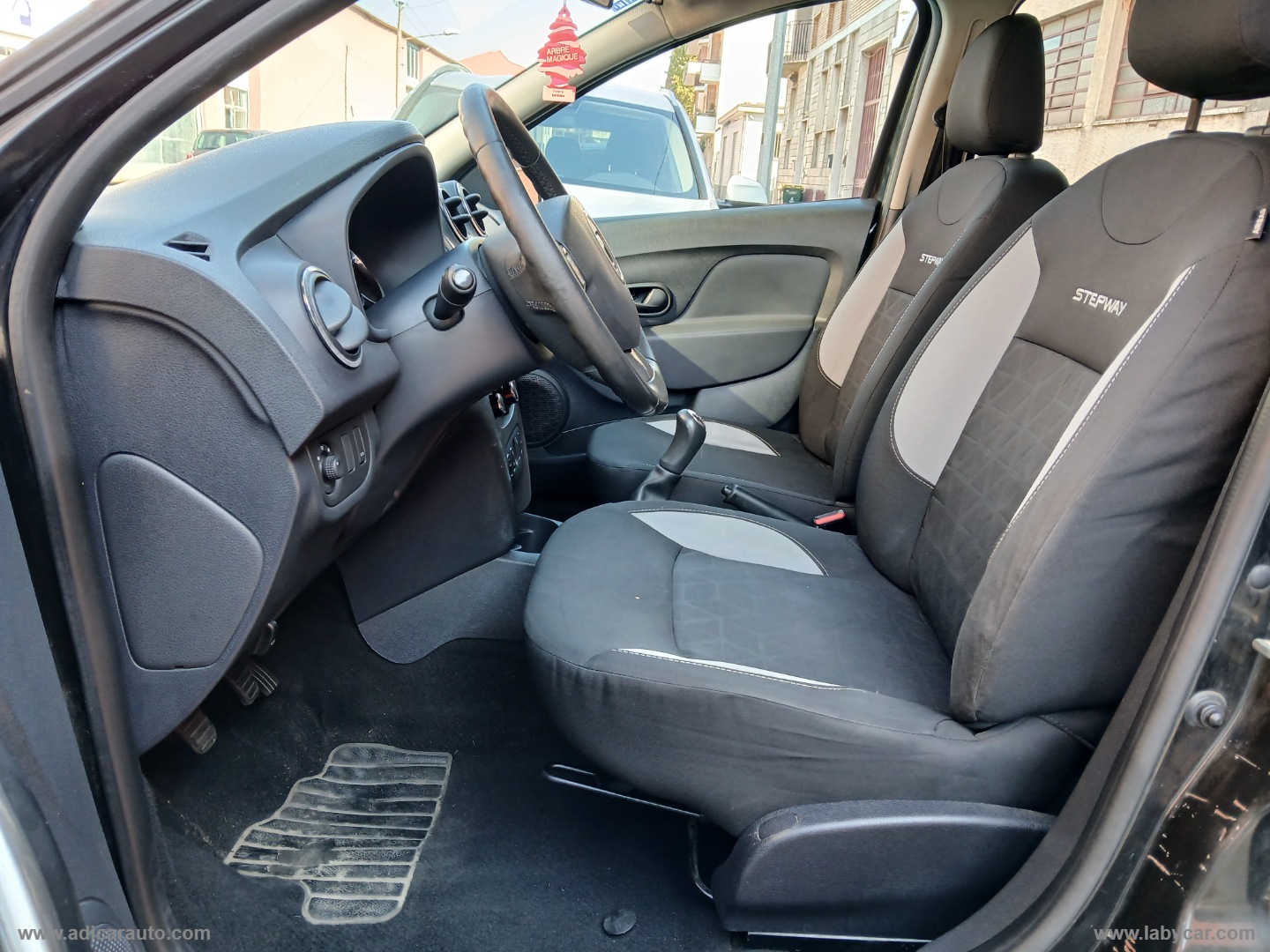 Sandero Stepway 1.5 dCi 8V 90 CV - immagine 9