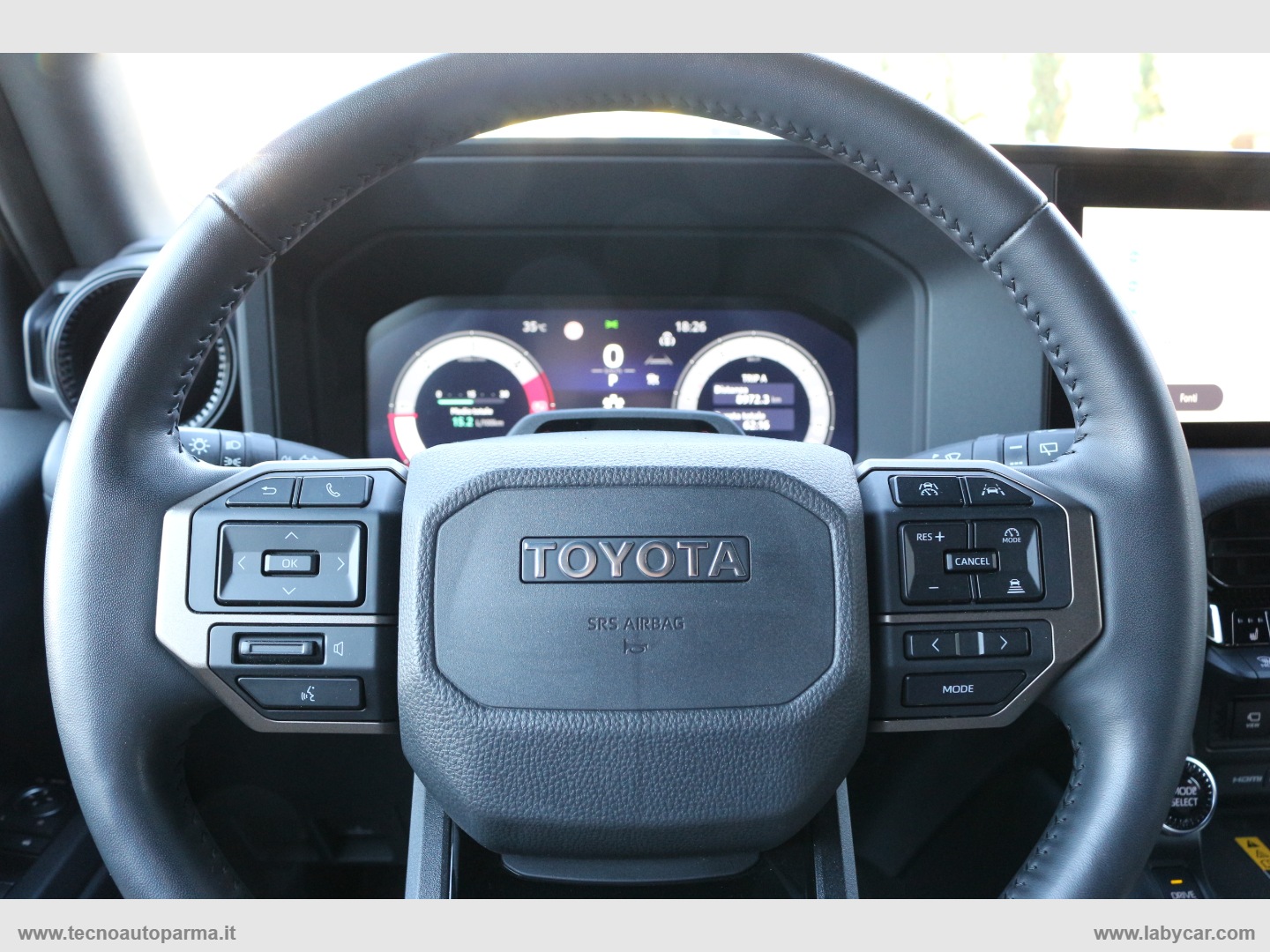 Land Cruiser 2.8 D4D A/T AWD Adventure - immagine 9