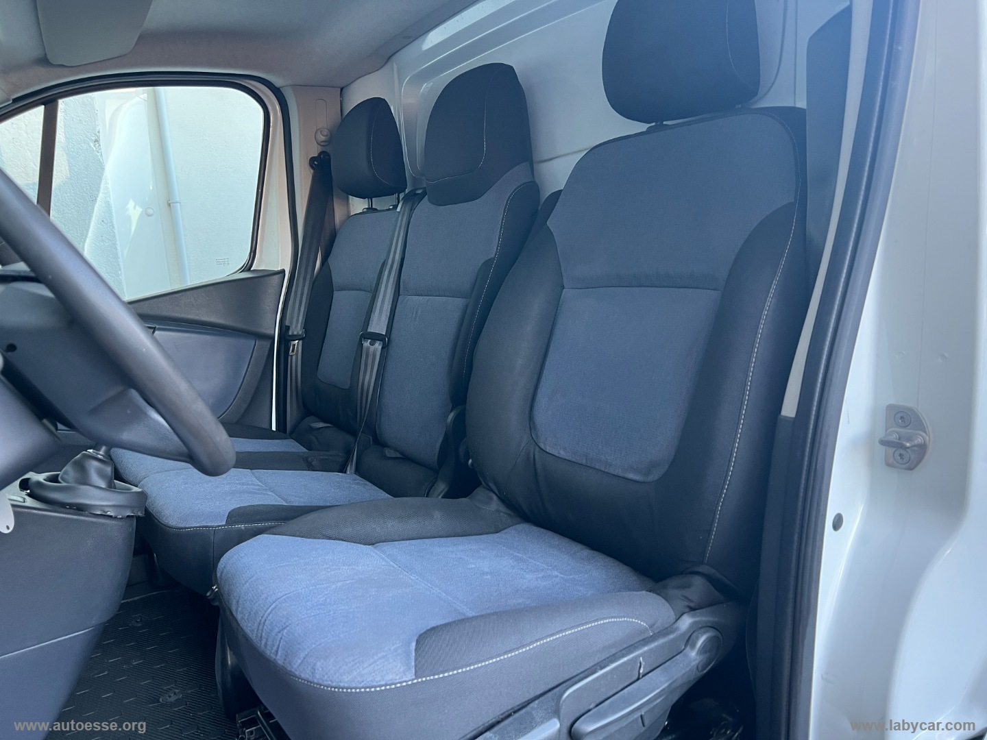 Vivaro 29 1.6 BiT. Ed. PASSO LUNGO - immagine 9