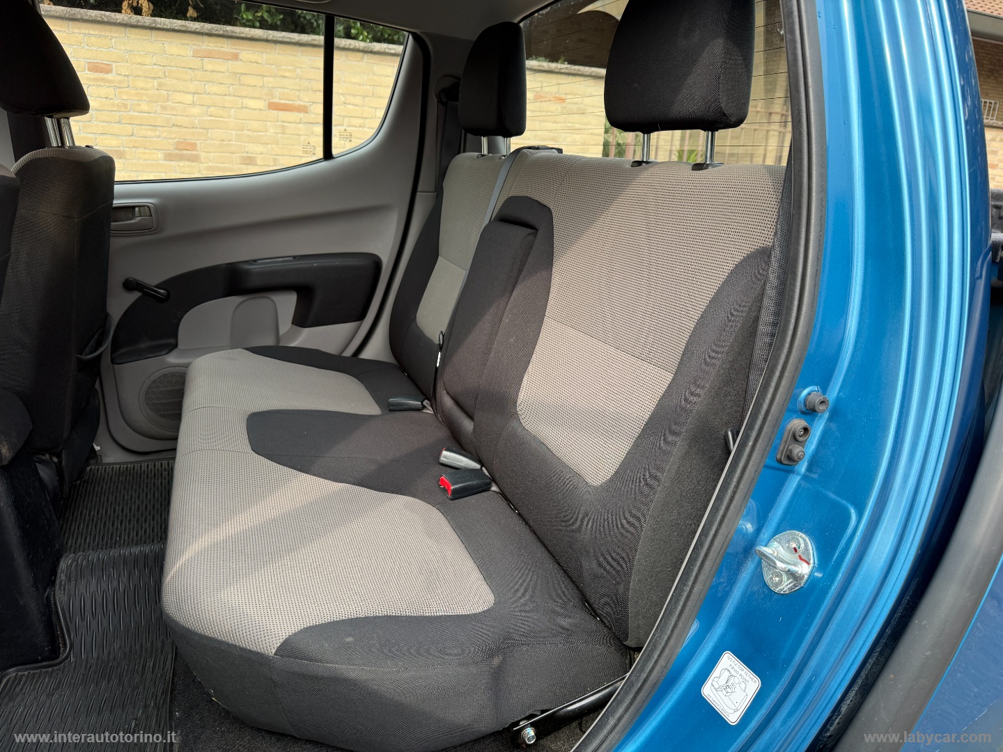 L200 2.5 DI-D/136CV Double Cab Invite - immagine 9