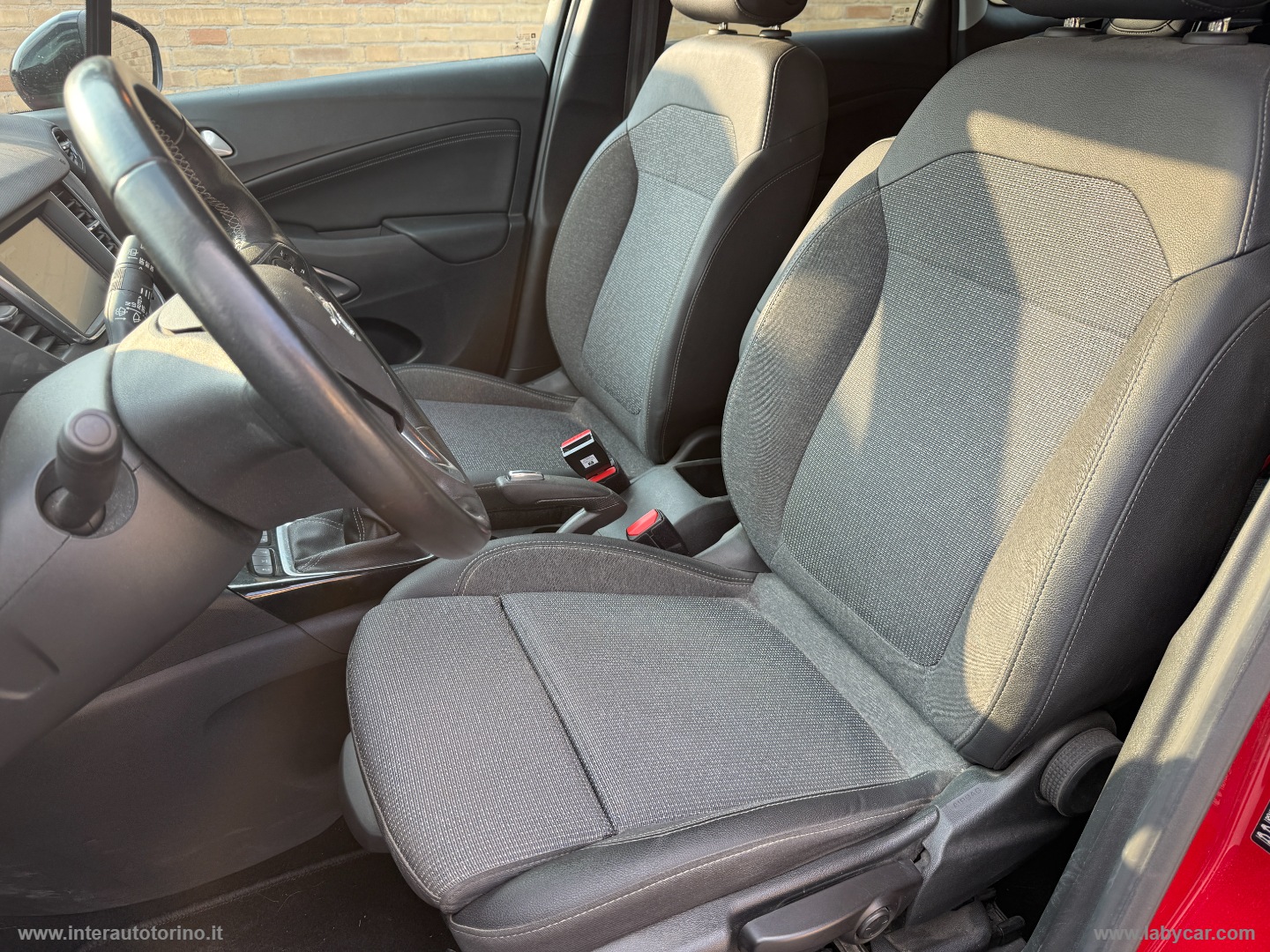 Crossland 1.2 T. 12V 110 CV S&S D. & T. - immagine 9