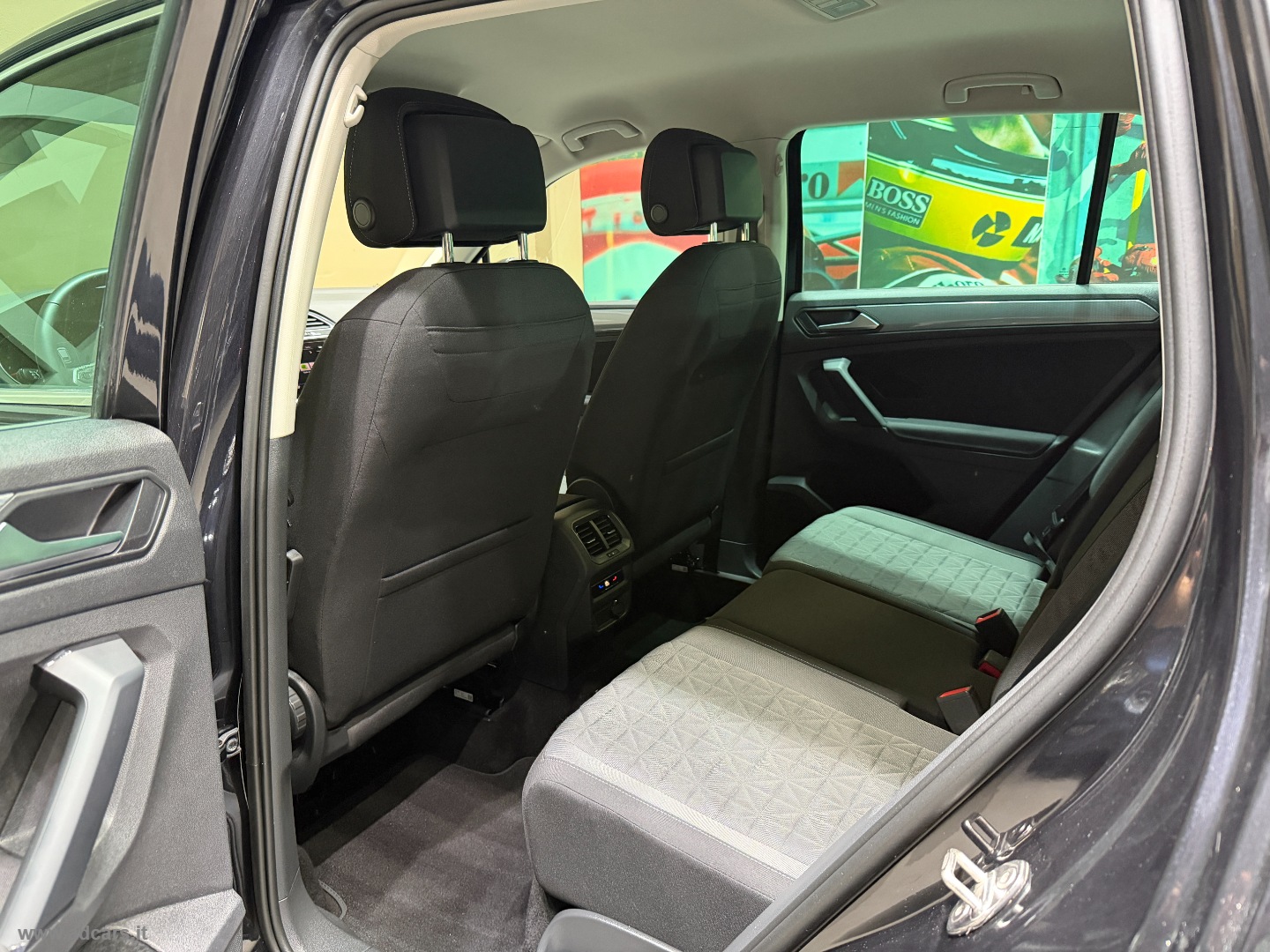 Tiguan 2.0 TDI 150CV SCR DSG Life *CAMBIO AUT*CLIMA 3 ZONE* - immagine 9