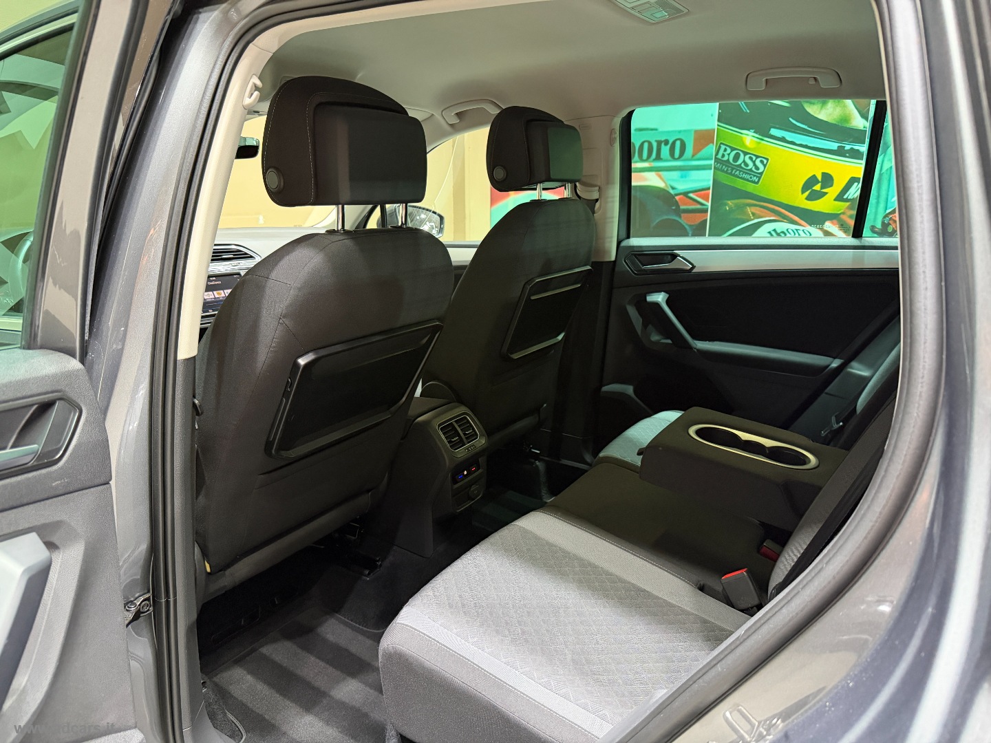 Tiguan 1.6 TDI Style BMT *BOOK SERVICE VW*1 PROPR.* - immagine 9