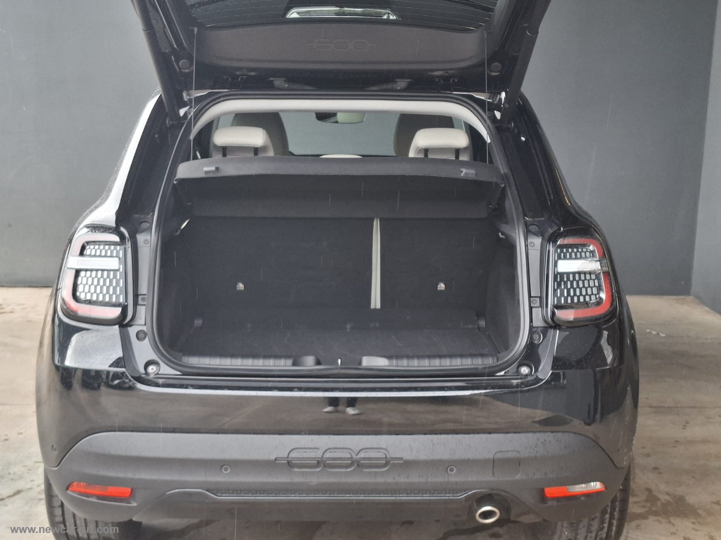 600 Hybrid 110 CV DCT MHEV Business - immagine 9