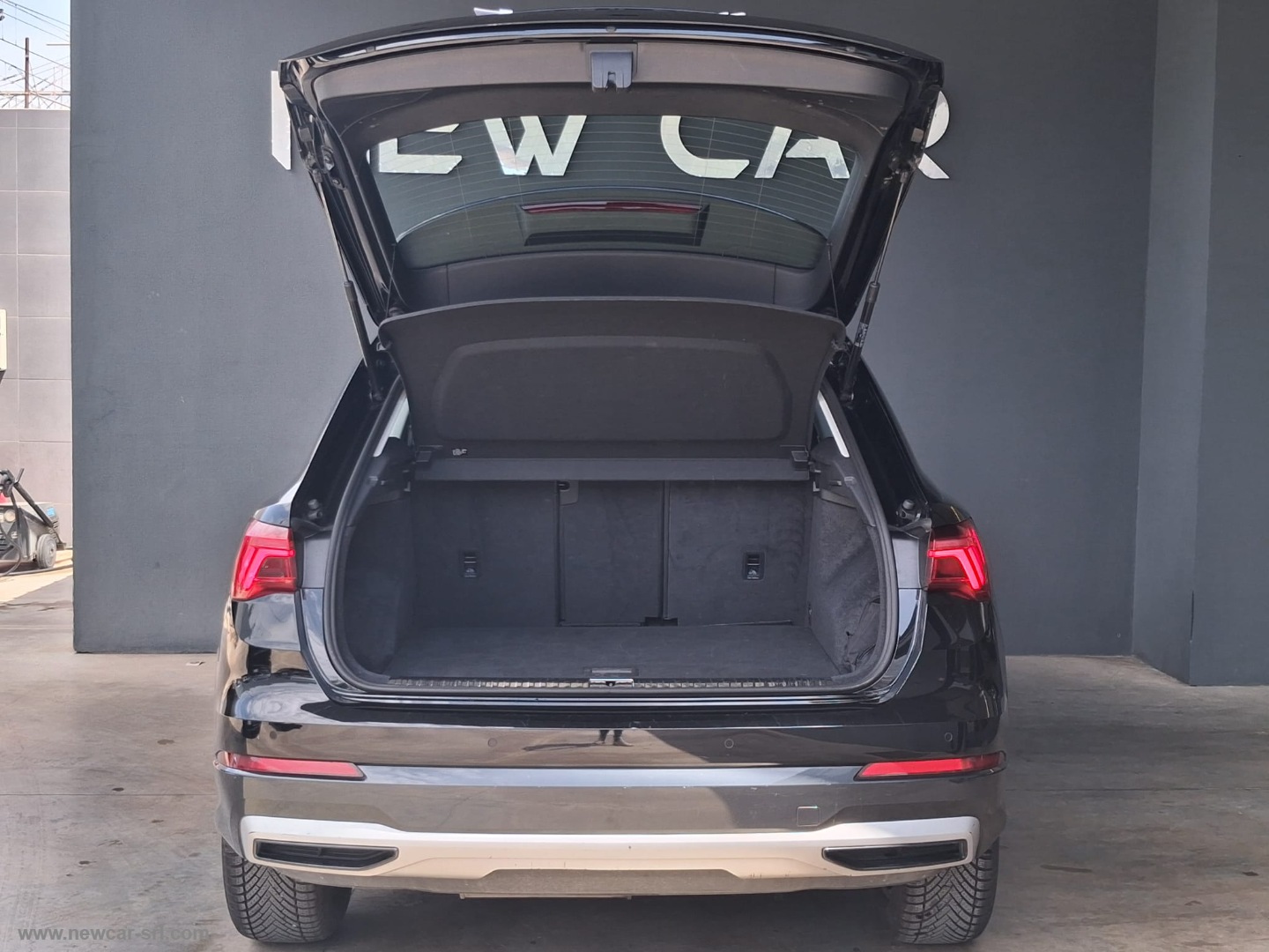 Q3 SPB 35 TDI S tronic Identity Black - immagine 9
