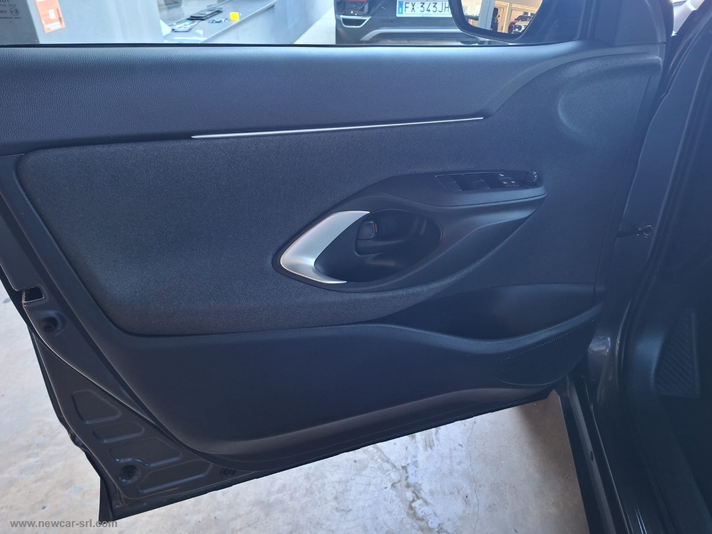 Yaris Cross 1.5 Hybrid 5p. E-CVT Busin. - immagine 9