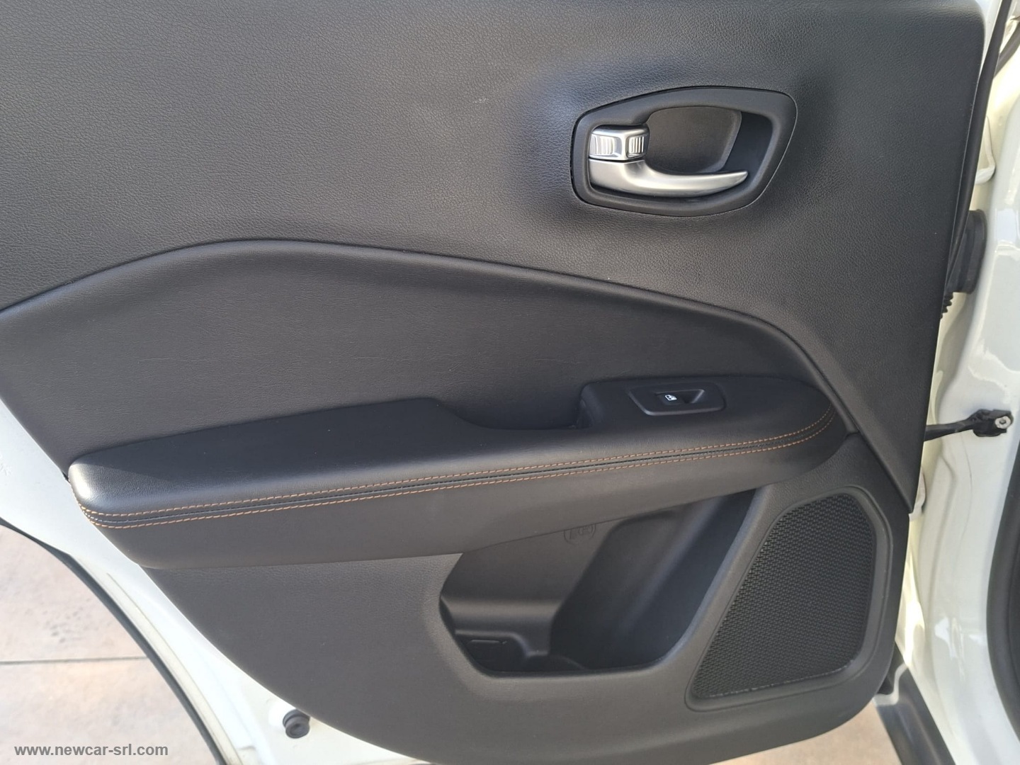 Compass 1.6 Mjt II 2WD Limited - immagine 9