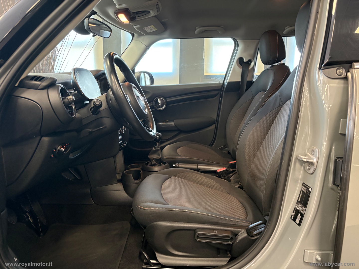 Mini Cooper 5 porte - immagine 9