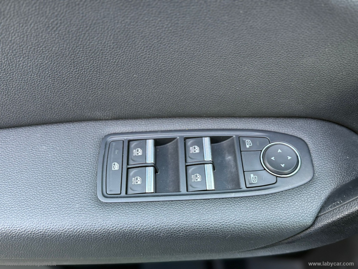 Captur TCe 100 CV GPL Techno - immagine 9