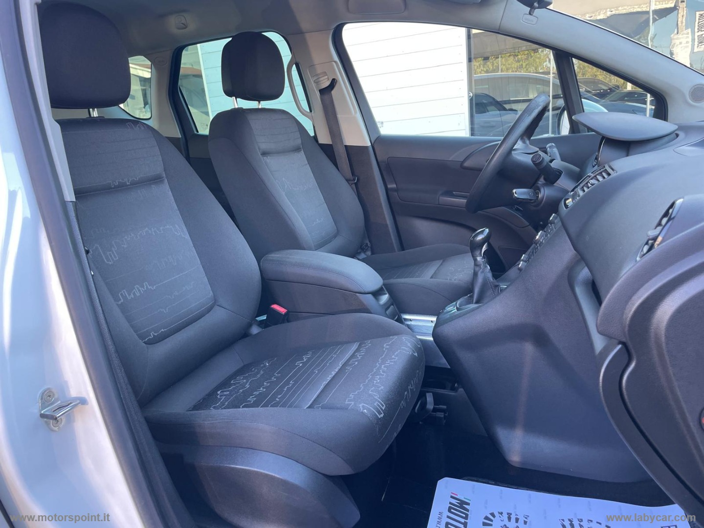 Meriva 1.4 100 CV Cosmo - immagine 9
