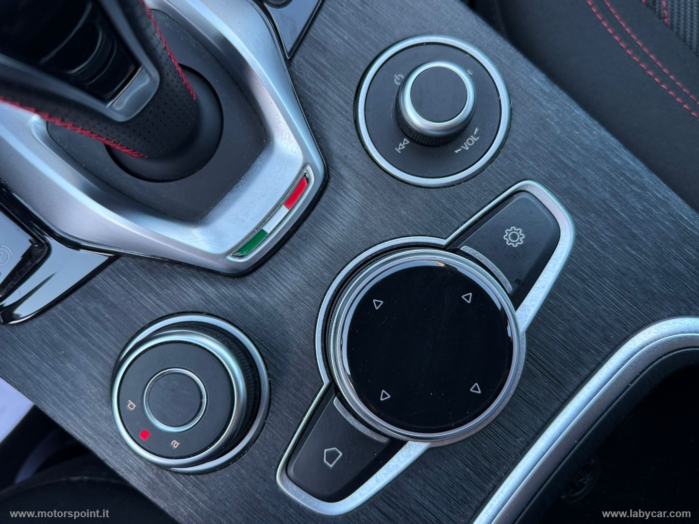 Stelvio 2.2 T.diesel 160CV AT8 RWD Bus. - immagine 9