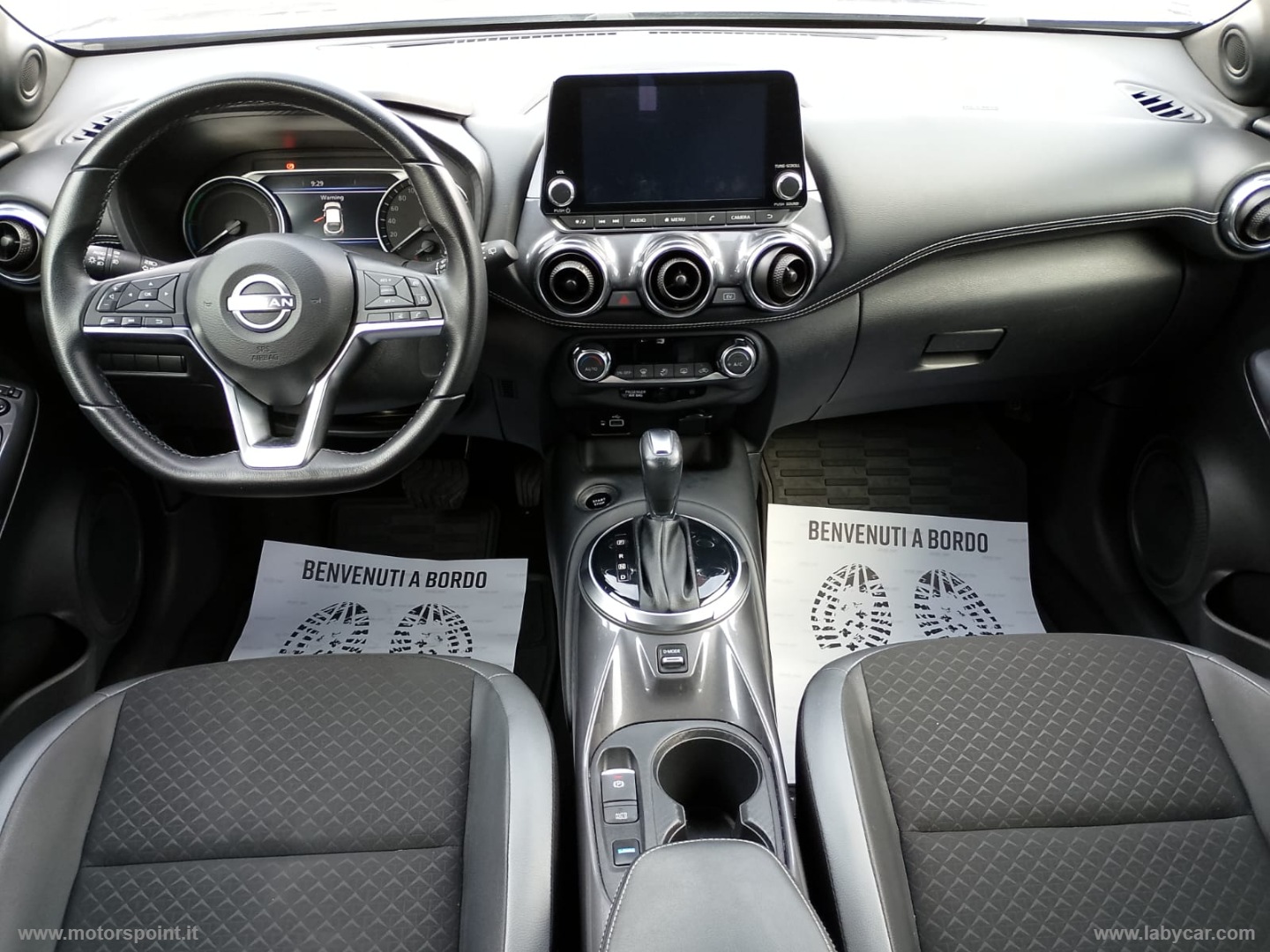 Juke 1.6 HEV N-Connecta SOLO 50.000 KM - immagine 9