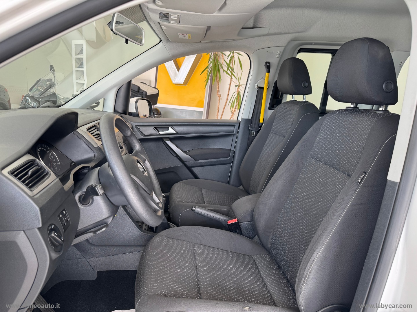 2.0 TDI 102CV MAXI TRASPORTO DISABILE Volkswagen Caddy 2.0 TDI 102 CV Maxi Trasporto Disabile - immagine 9