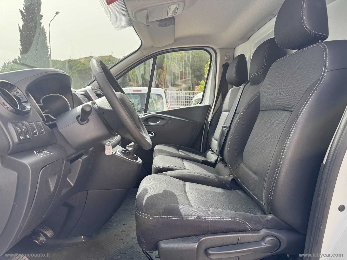 Vivaro 2.0dCi 120CV Furgone Ice anno 2020 - immagine 9