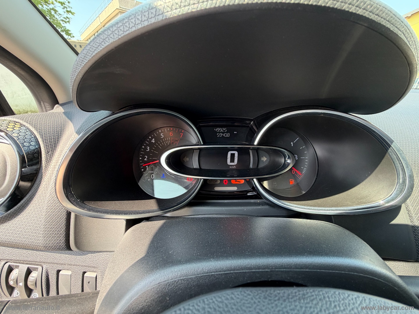 Clio TCe 12V 90CV GPL 5p. Moschino Int. - immagine 9