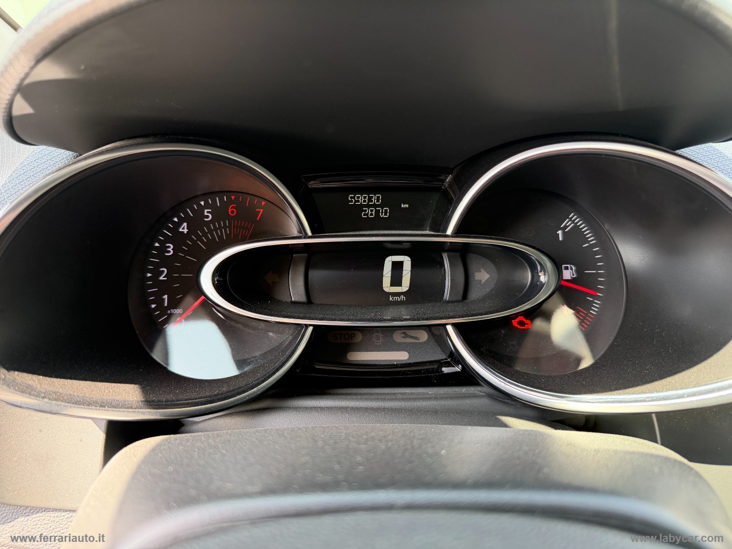 Clio TCe 12V 90CV 5p. Moschino Zen - immagine 9