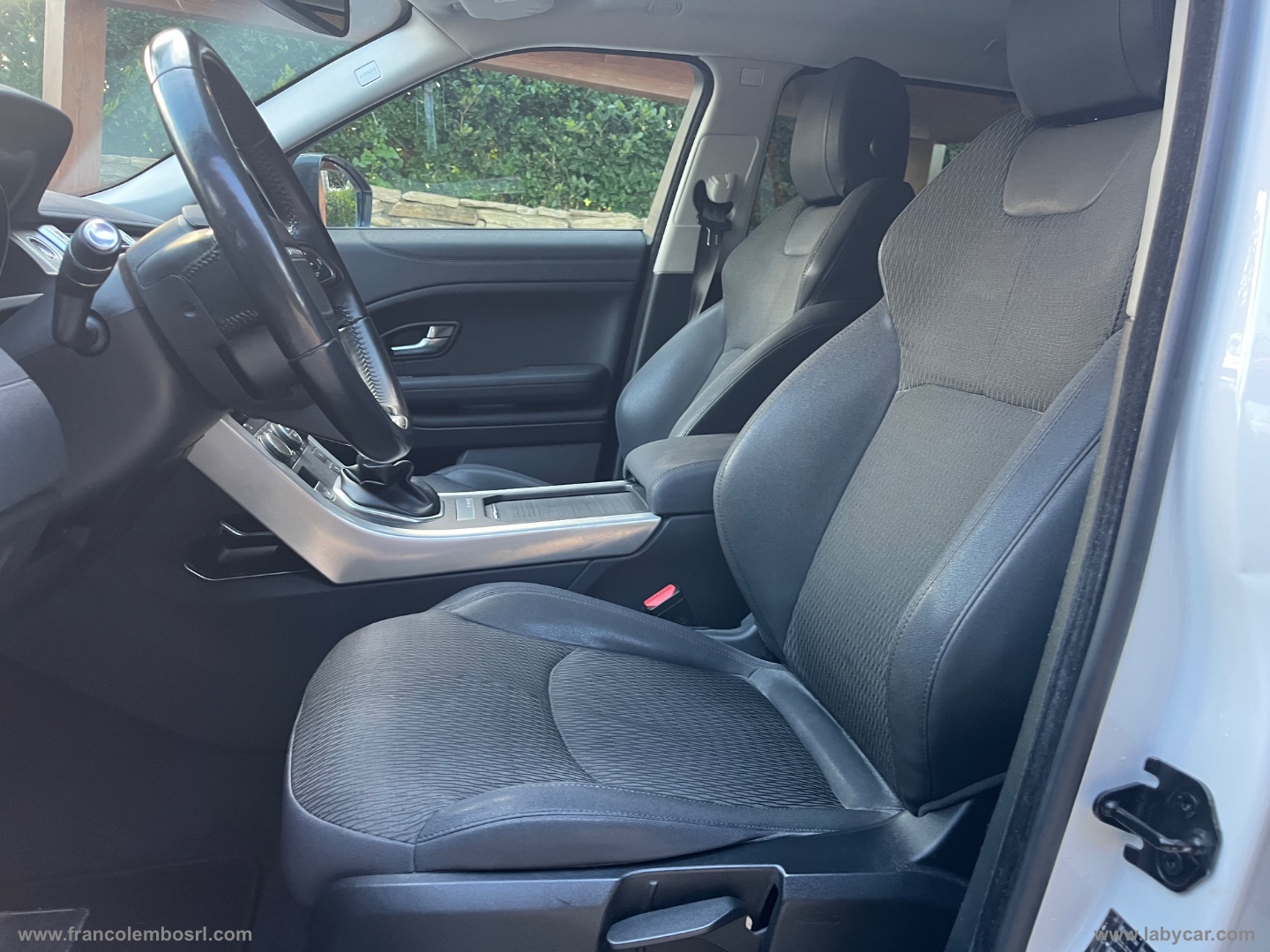 RR Evoque 2.0 eD4 5p. Bs Ed. Premium SE - immagine 9
