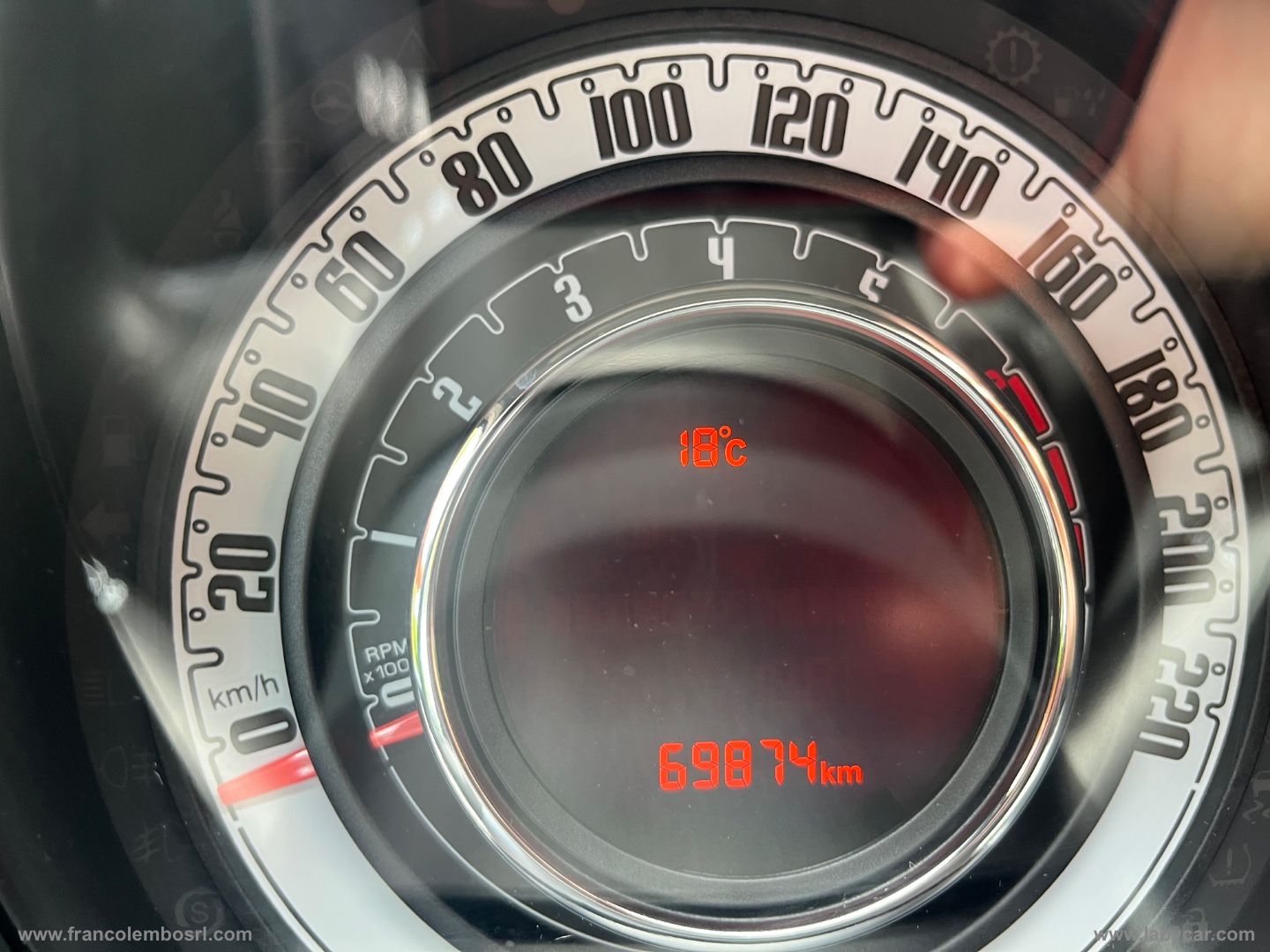 500 C 1.0 Hybrid Dolcevita - immagine 9