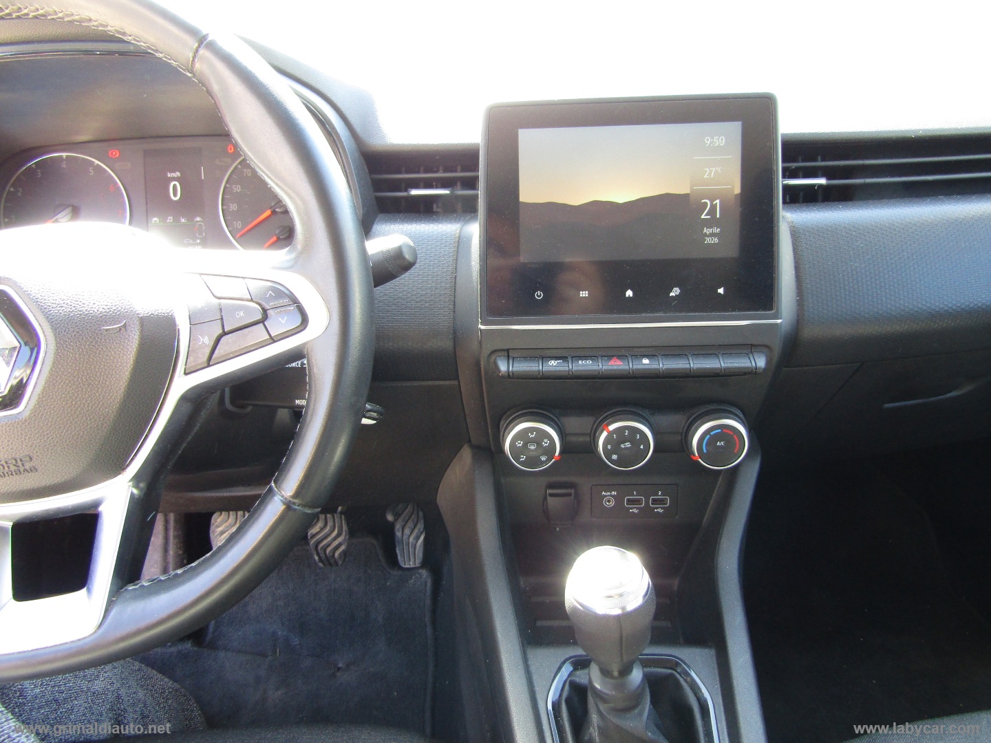 Clio TCe 90 CV Techno - immagine 9