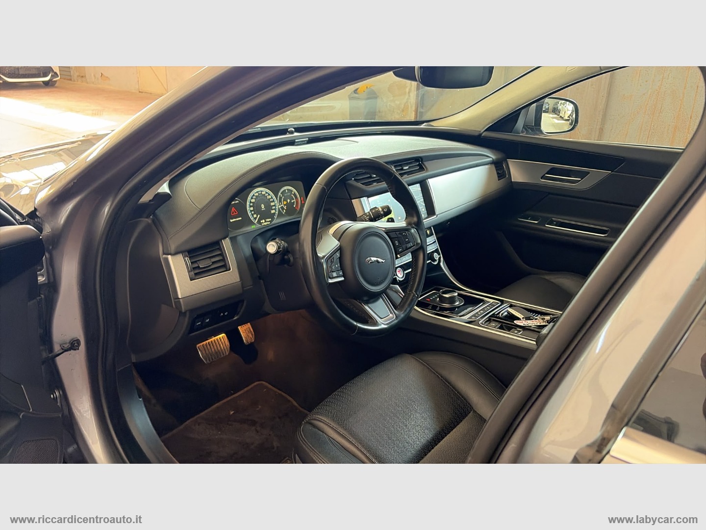 XF 2.0 D 180 CV AWD aut. Prestige - immagine 9