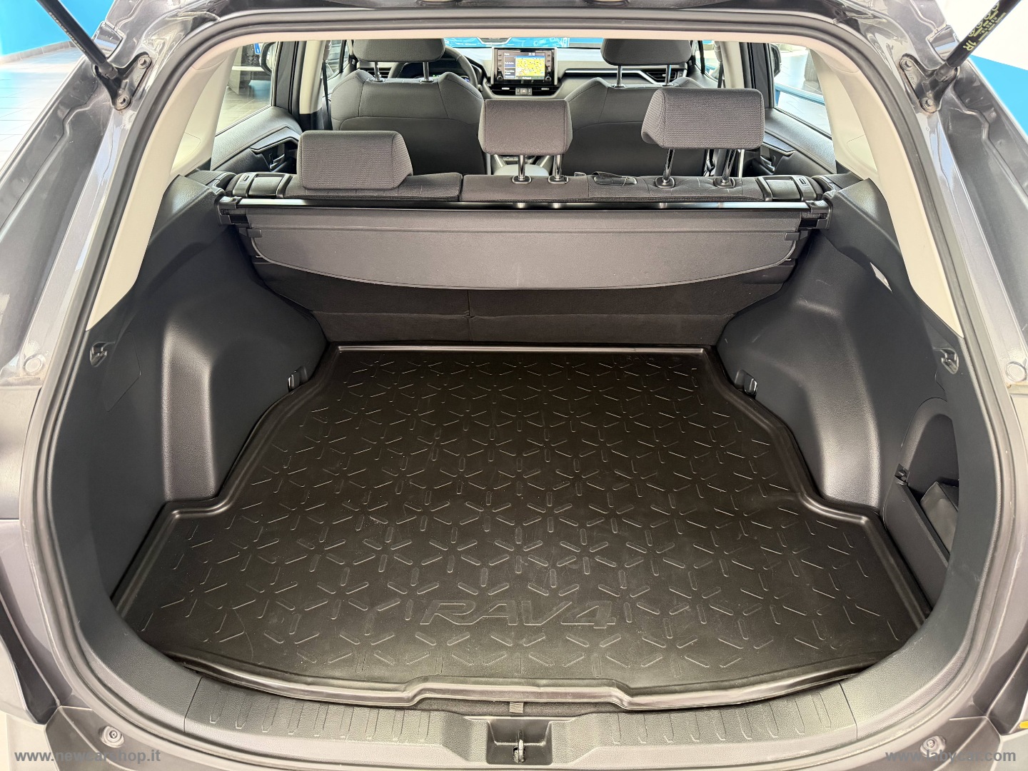 RAV4 2.5 HV - immagine 9