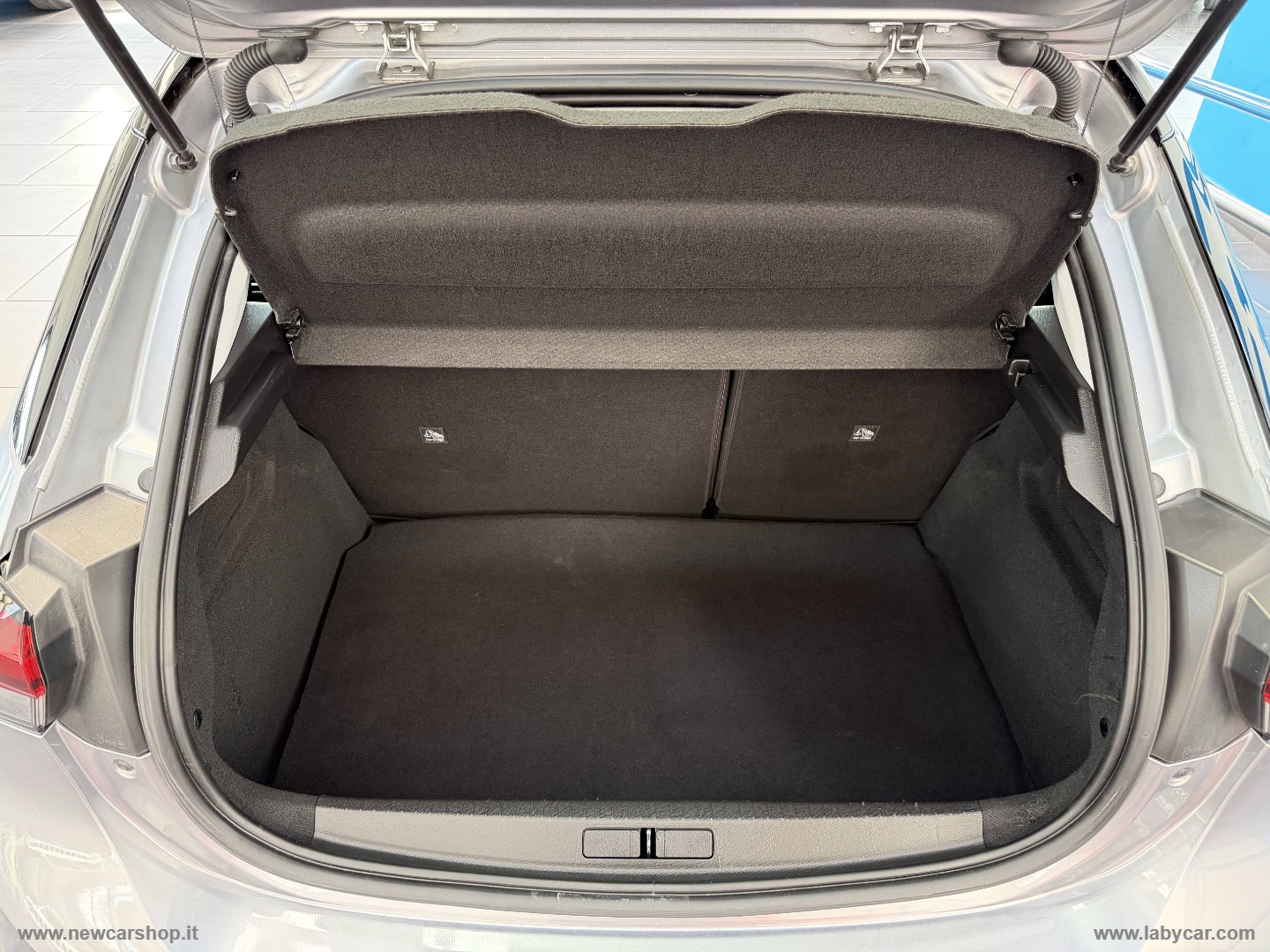 Corsa 1.2 100 CV Elegance NEOPATENTATI - immagine 9