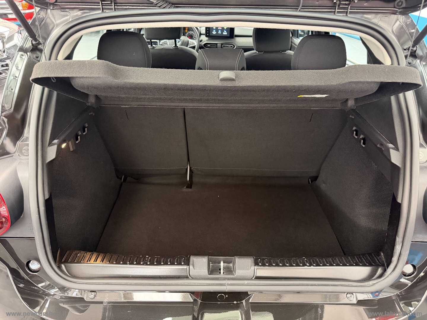 Sandero Streetway 1.0 SCe 65 CV Comfort NEOPATENTATI - immagine 9