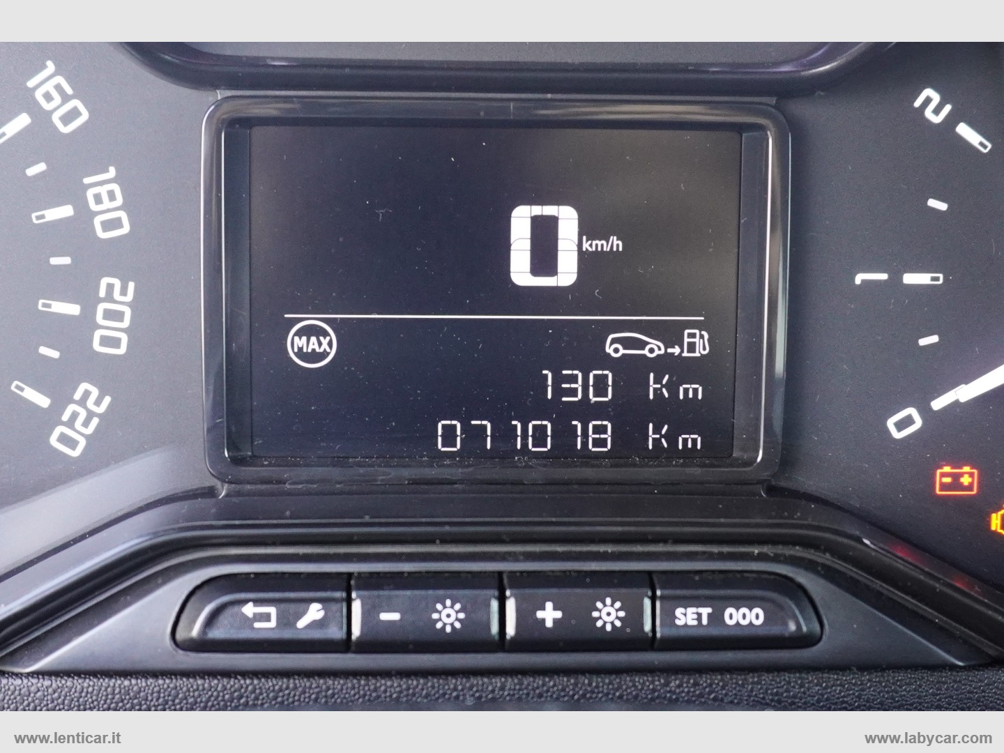 C3 BlueHDi 100 S&S Van Feel 2 Posti - immagine 9