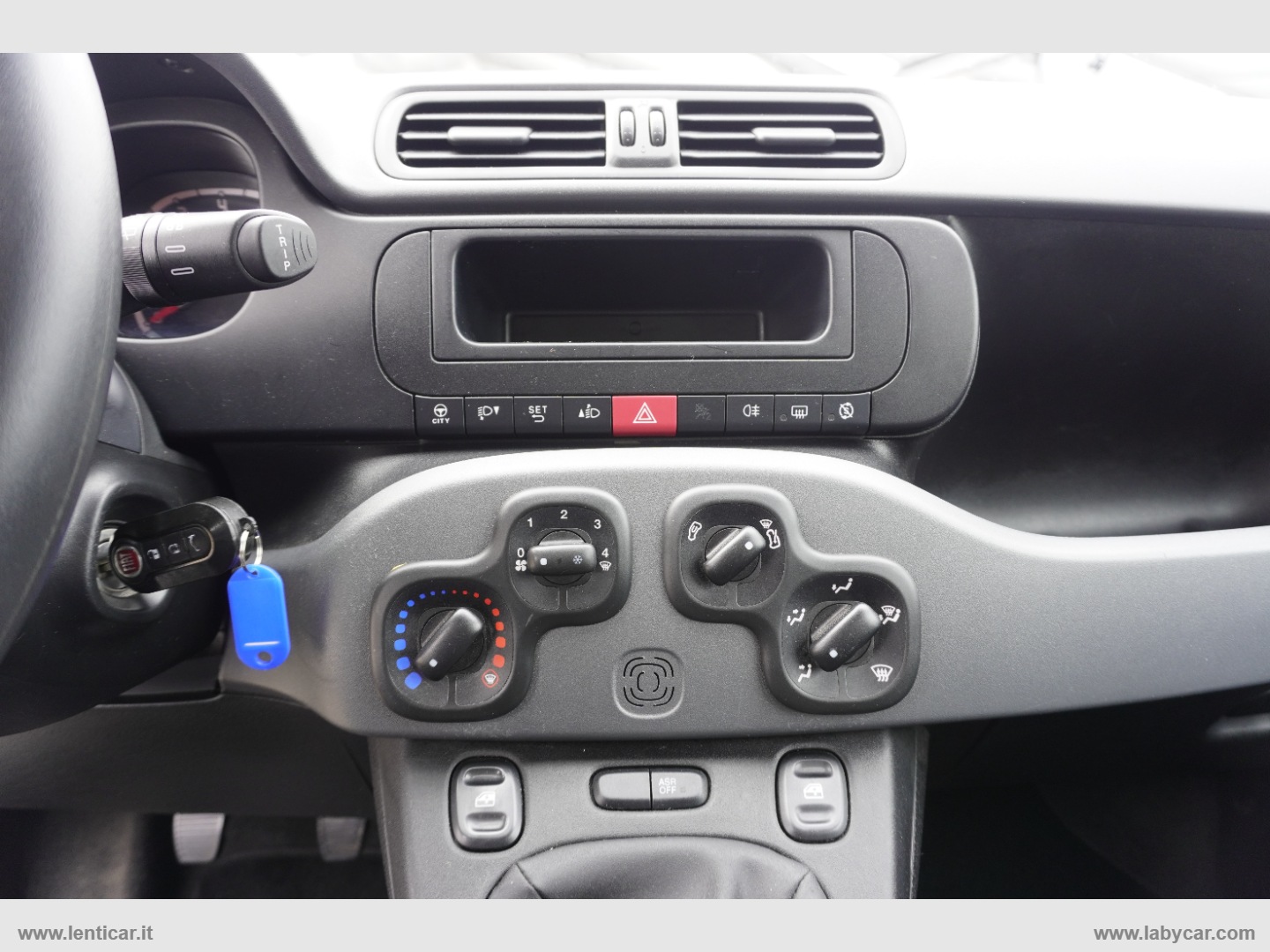 Panda 1.0 GSE Hybrid Street Van 4 p.ti - immagine 9
