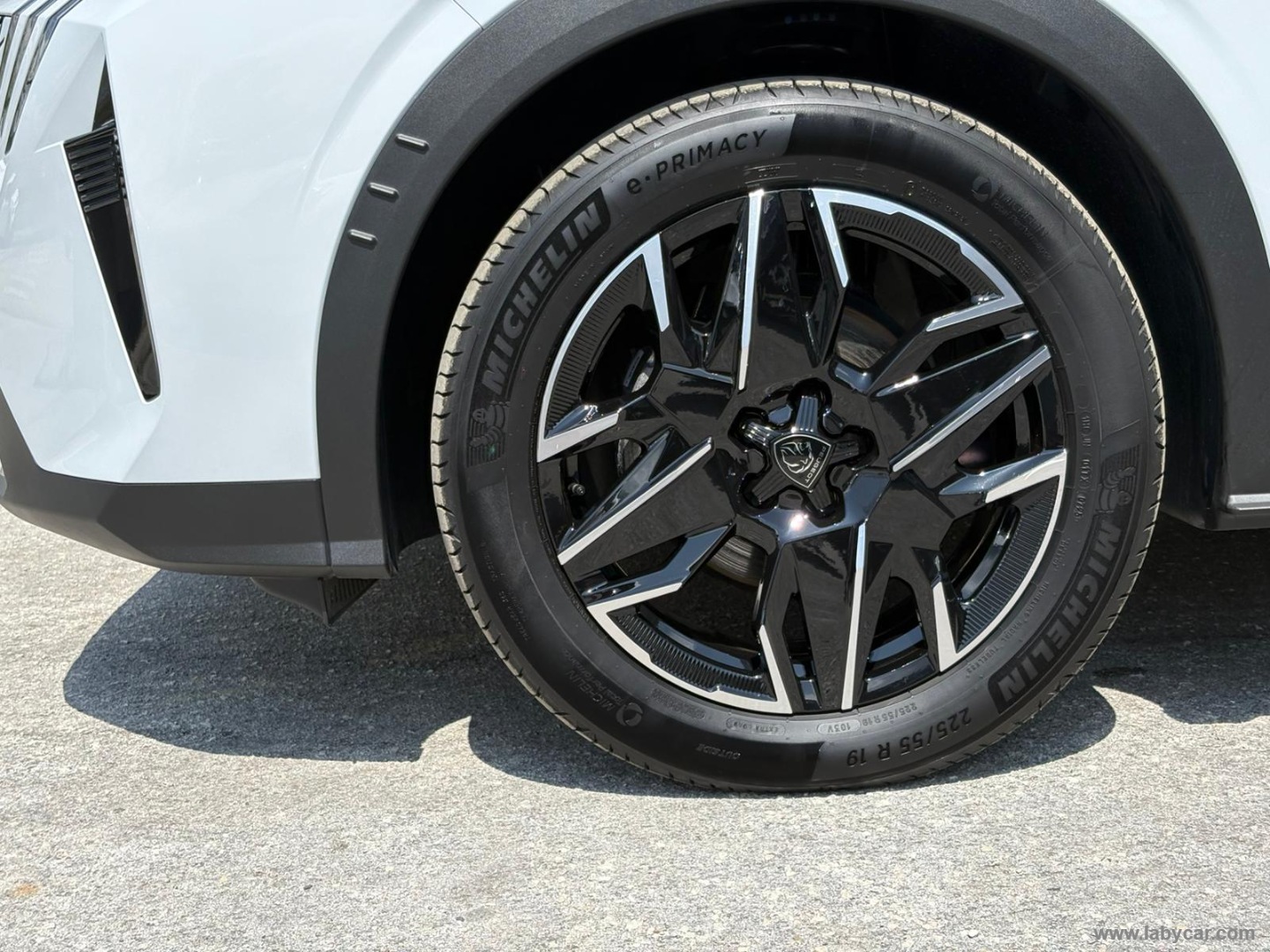 3008 Hybrid 136 e-DCS6 Allure - immagine 9