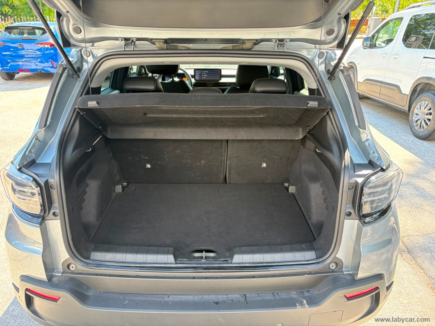Jeep Avenger 1.2 Turbo Summit - Immagine 9