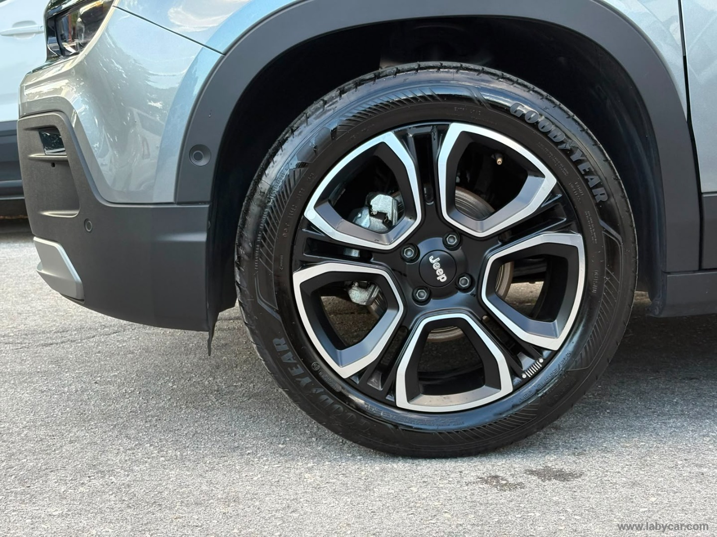 Jeep Avenger 1.2 Turbo Summit - Immagine 9