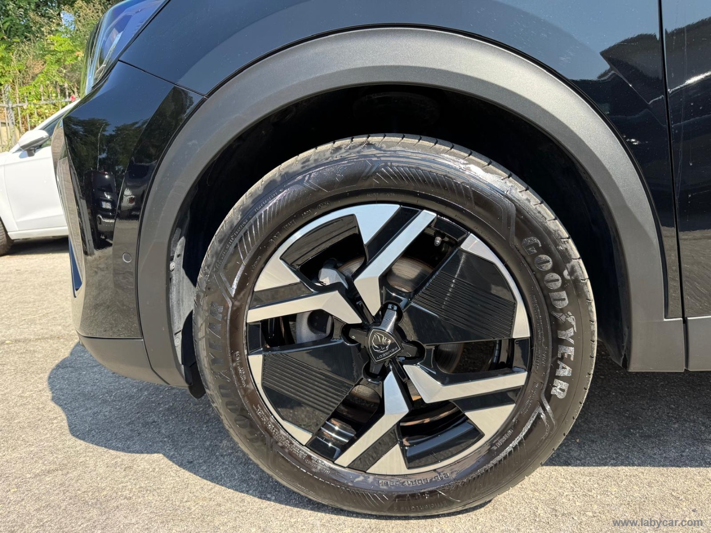 Peugeot 2008 PureTech 130 S&S EAT8 Allure - Immagine 9