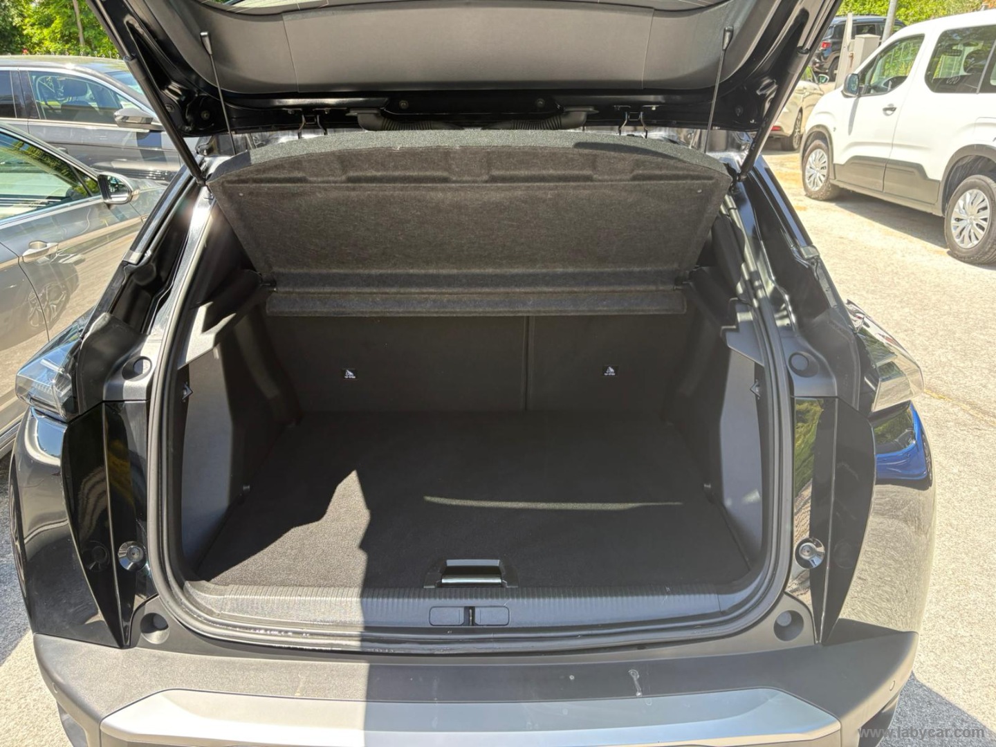 Peugeot 2008 PureTech 130 S&S EAT8 Allure - Immagine 9