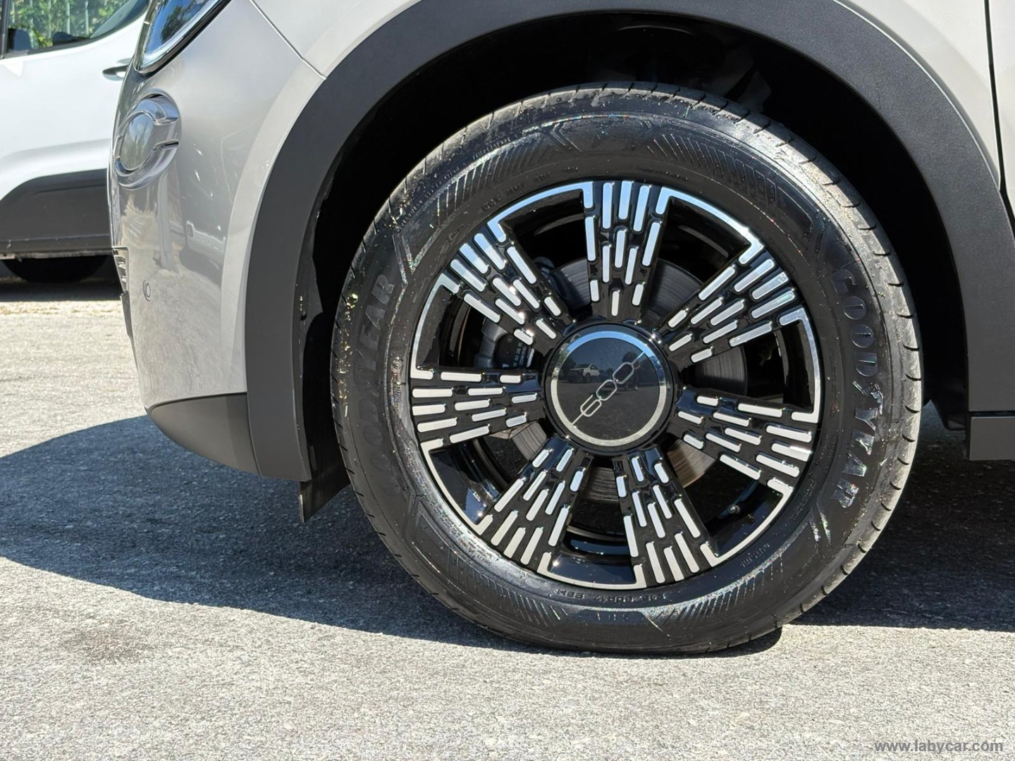 Fiat 600 Hybrid 145 CV DCT MHEV Icon - Immagine 9