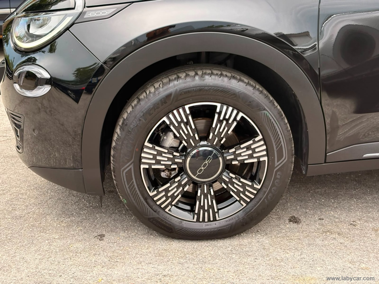 Fiat 600 Hybrid 145 CV DCT MHEV Icon - Immagine 9