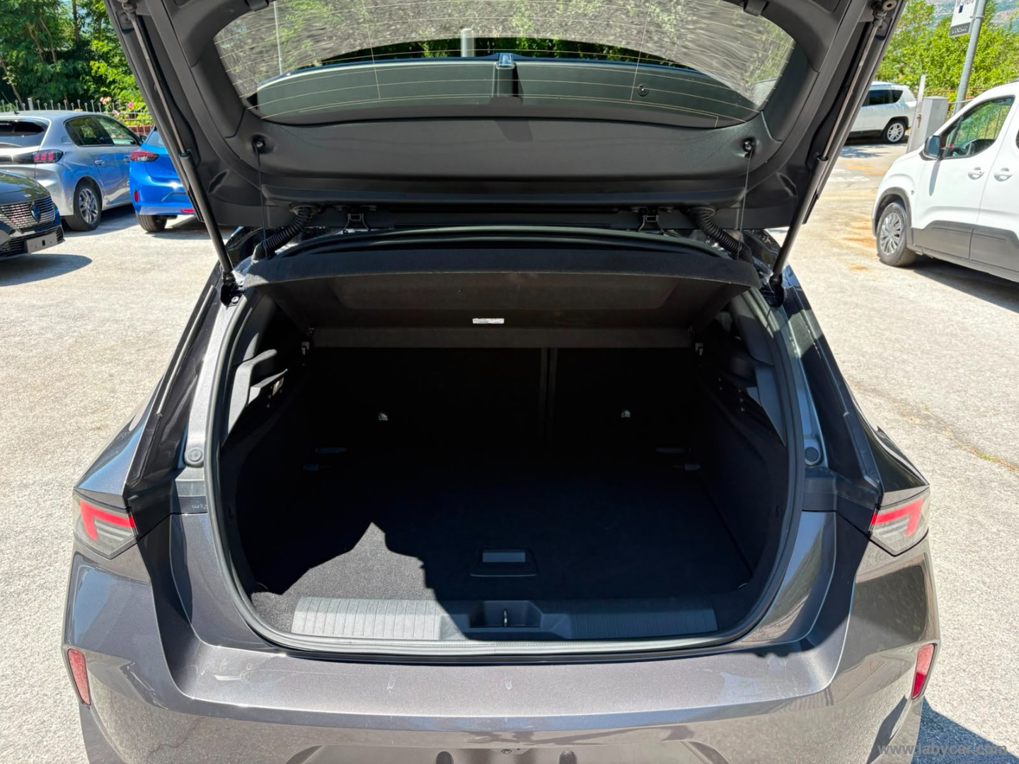 Opel Astra 1.2 Turbo 130 CV GS - Immagine 9