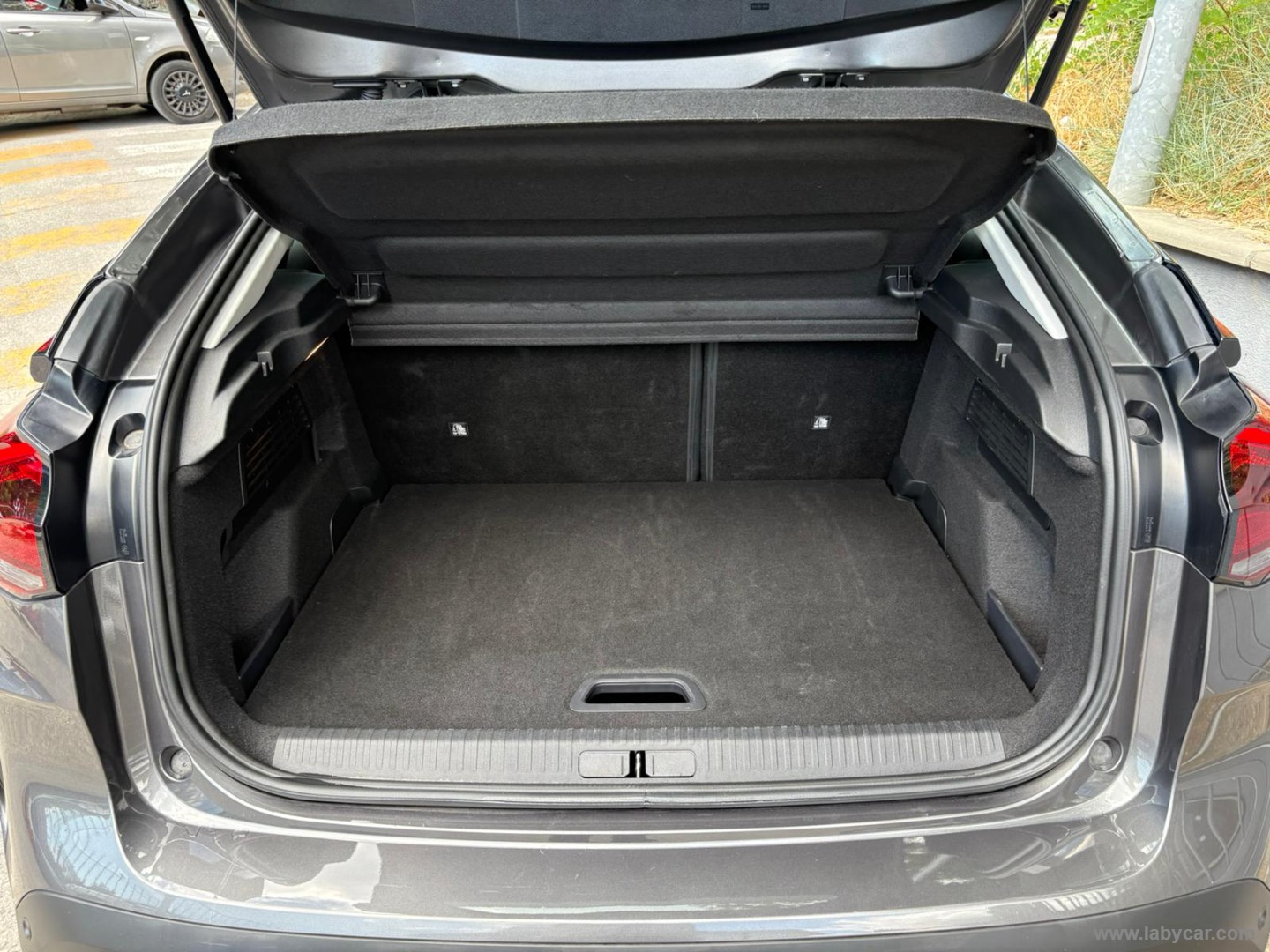 Citroën C4 Hybrid 136 e-DCS6 Plus - Immagine 9