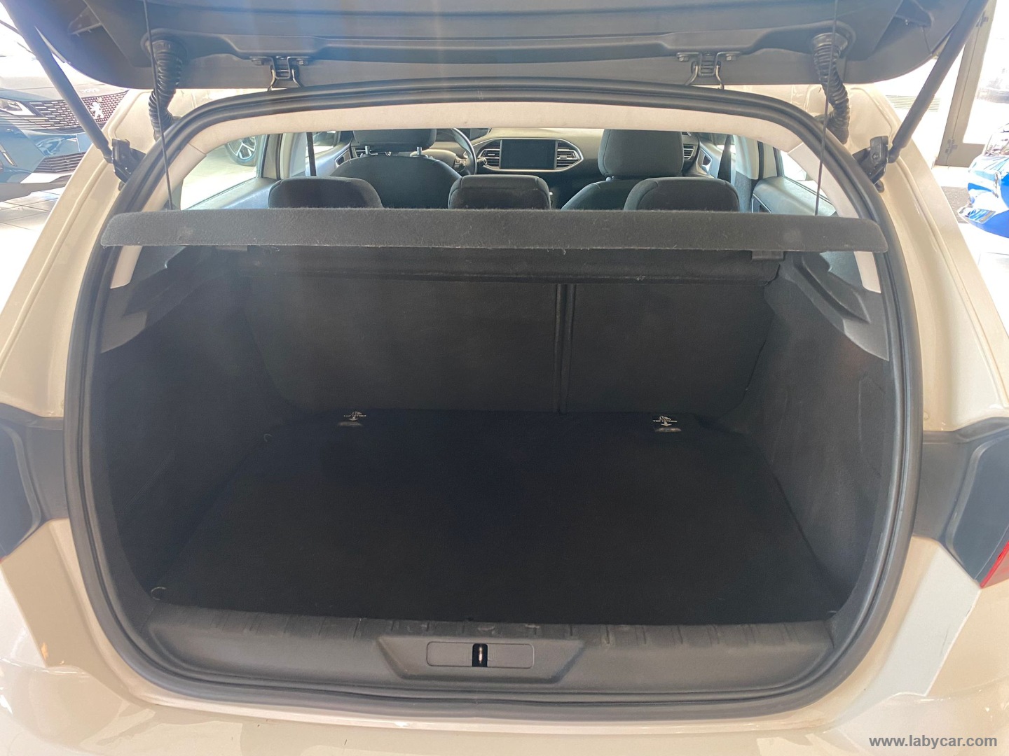 Peugeot 308 BlueHDi 100 S&S Active - Immagine 9