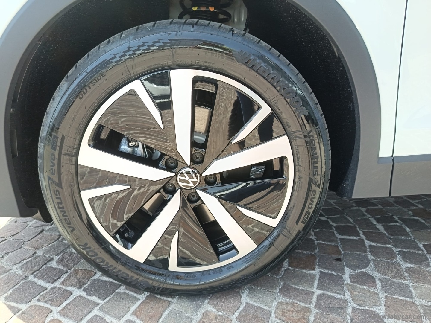 Volkswagen Tiguan 2.0 TDI 193 CV DSG 4M. Edit. Pl. - Immagine 9