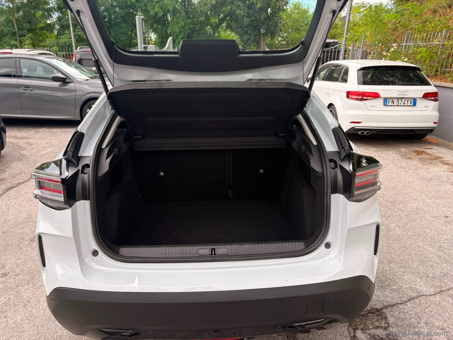 Citroën C4 Hybrid 110 e-DCS6 You - Immagine 9