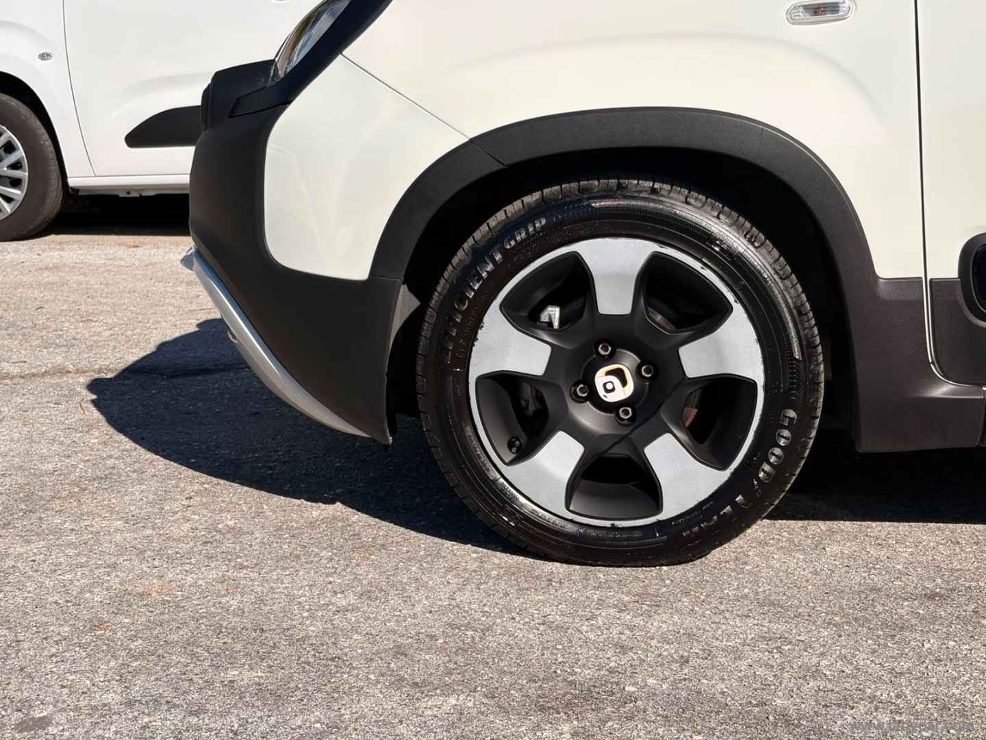 Fiat Panda 1.0 FireFly S&S Hybrid Pandina - Immagine 9