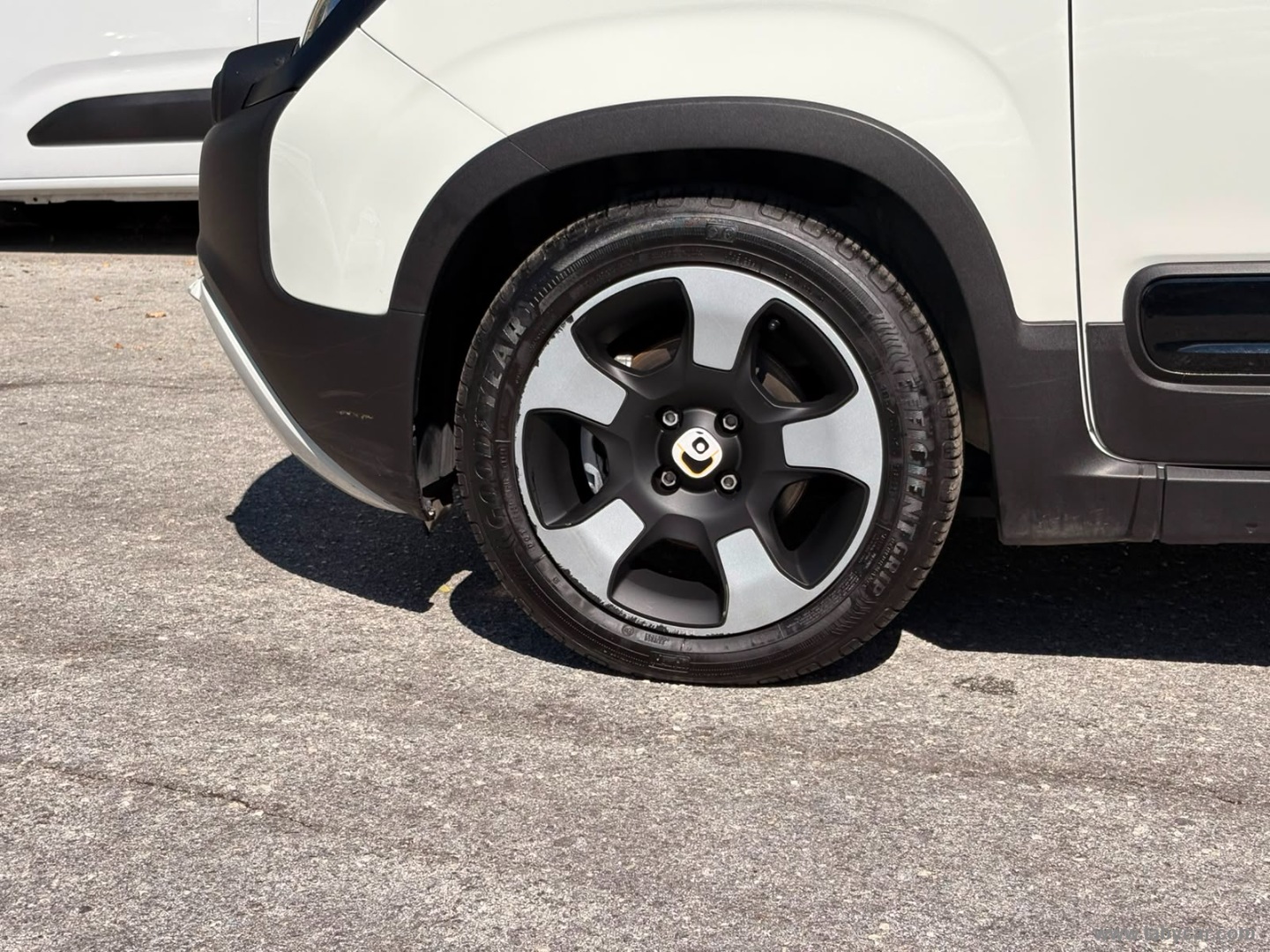 Fiat Panda 1.0 FireFly S&S Hybrid Pandina - Immagine 9